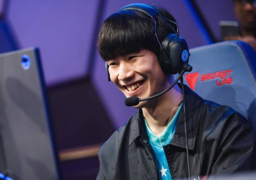 他通过灵活 他通过灵活