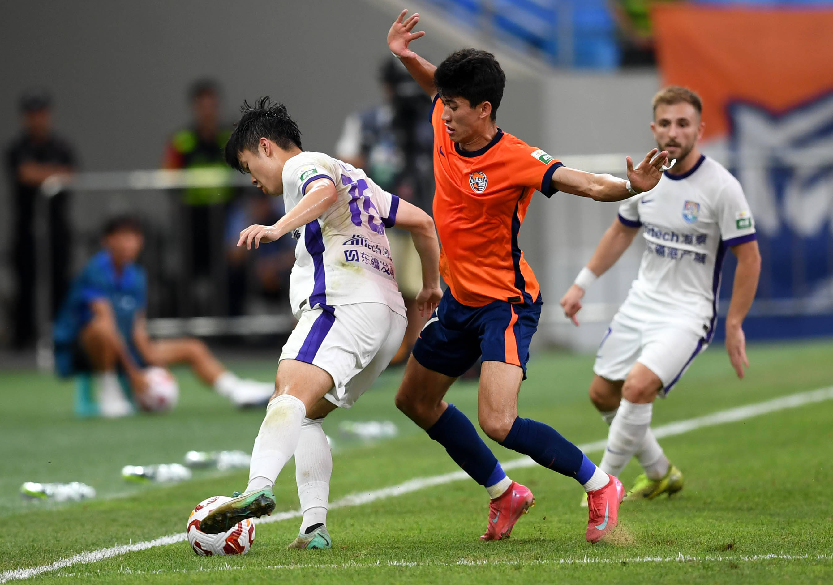 确保后防稳 确保后防稳